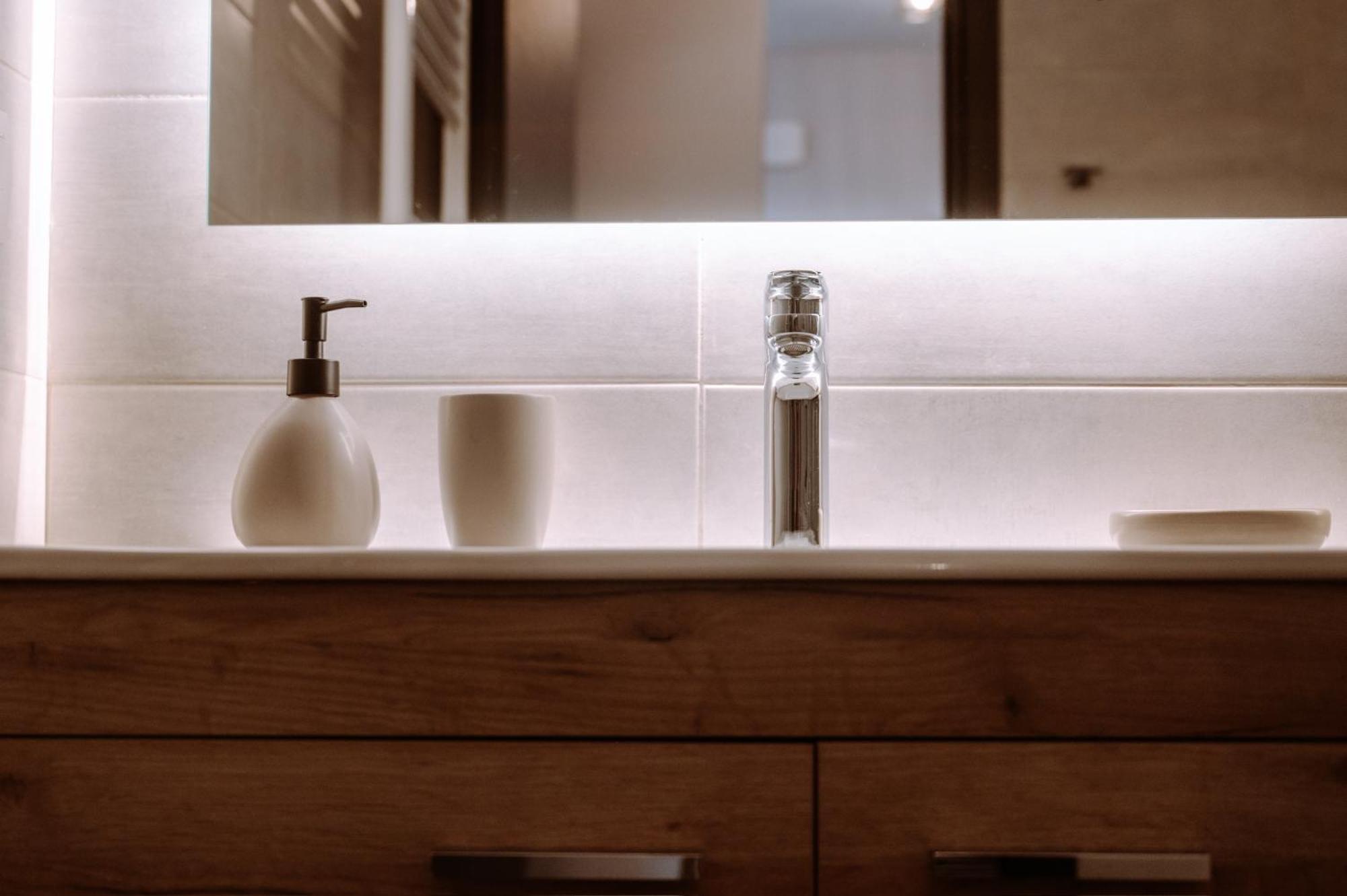 Louisa Luxury Apartments Preveza Bagian luar foto